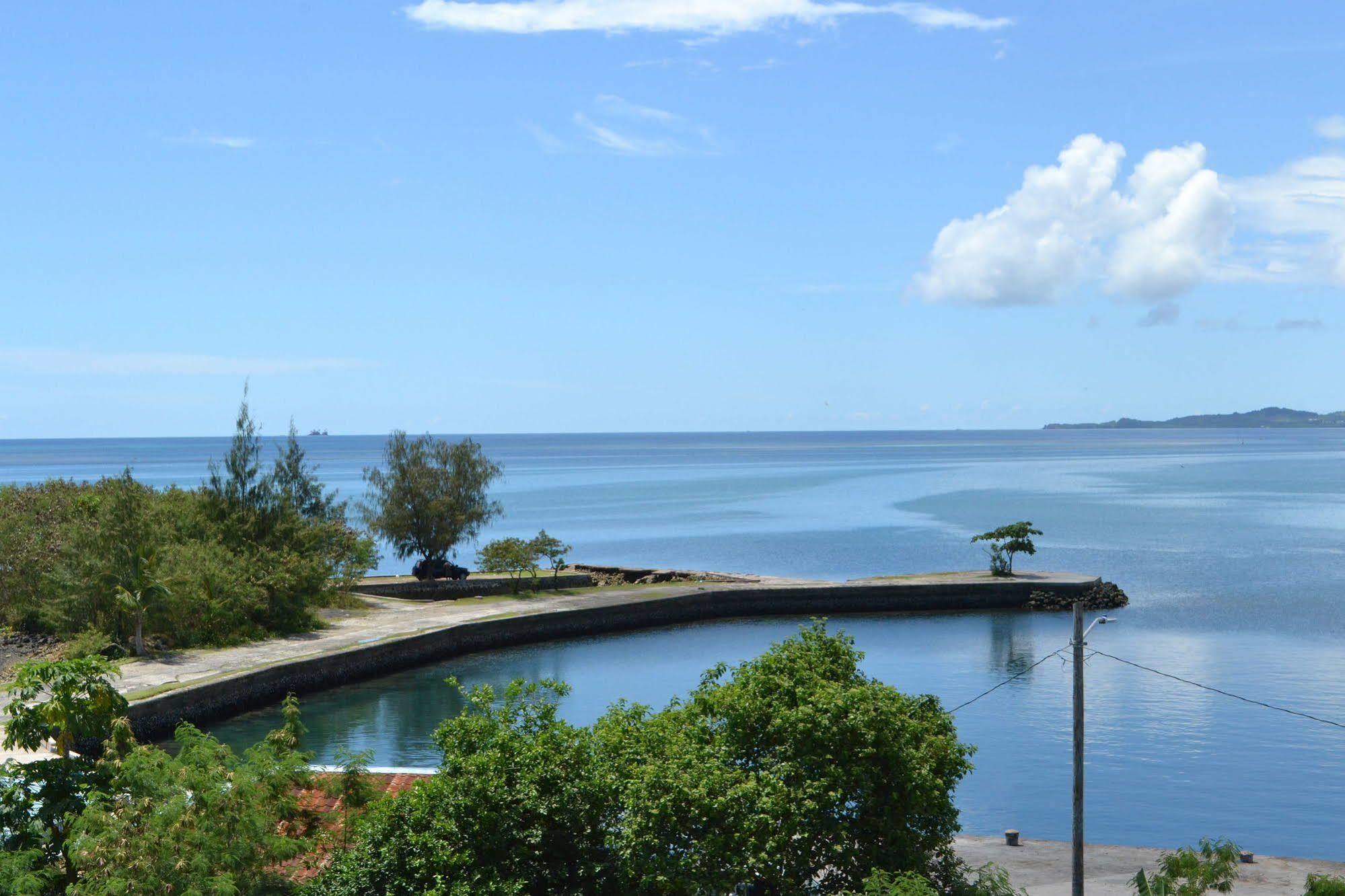 West Plaza Coral Reef Hotel Koror Bagian luar foto